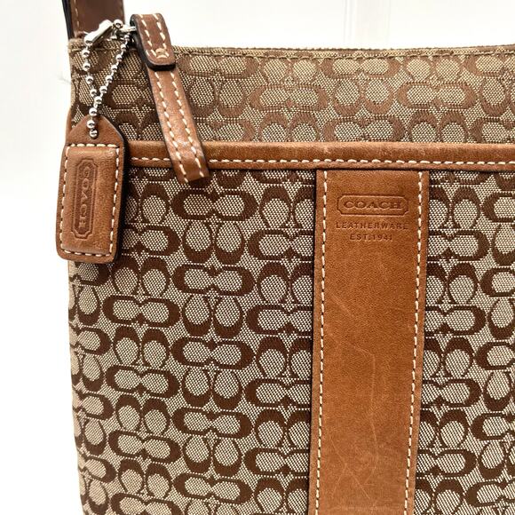 COACH Vintage Signature Micro C Swingback, Brown - Picture 3 of 10